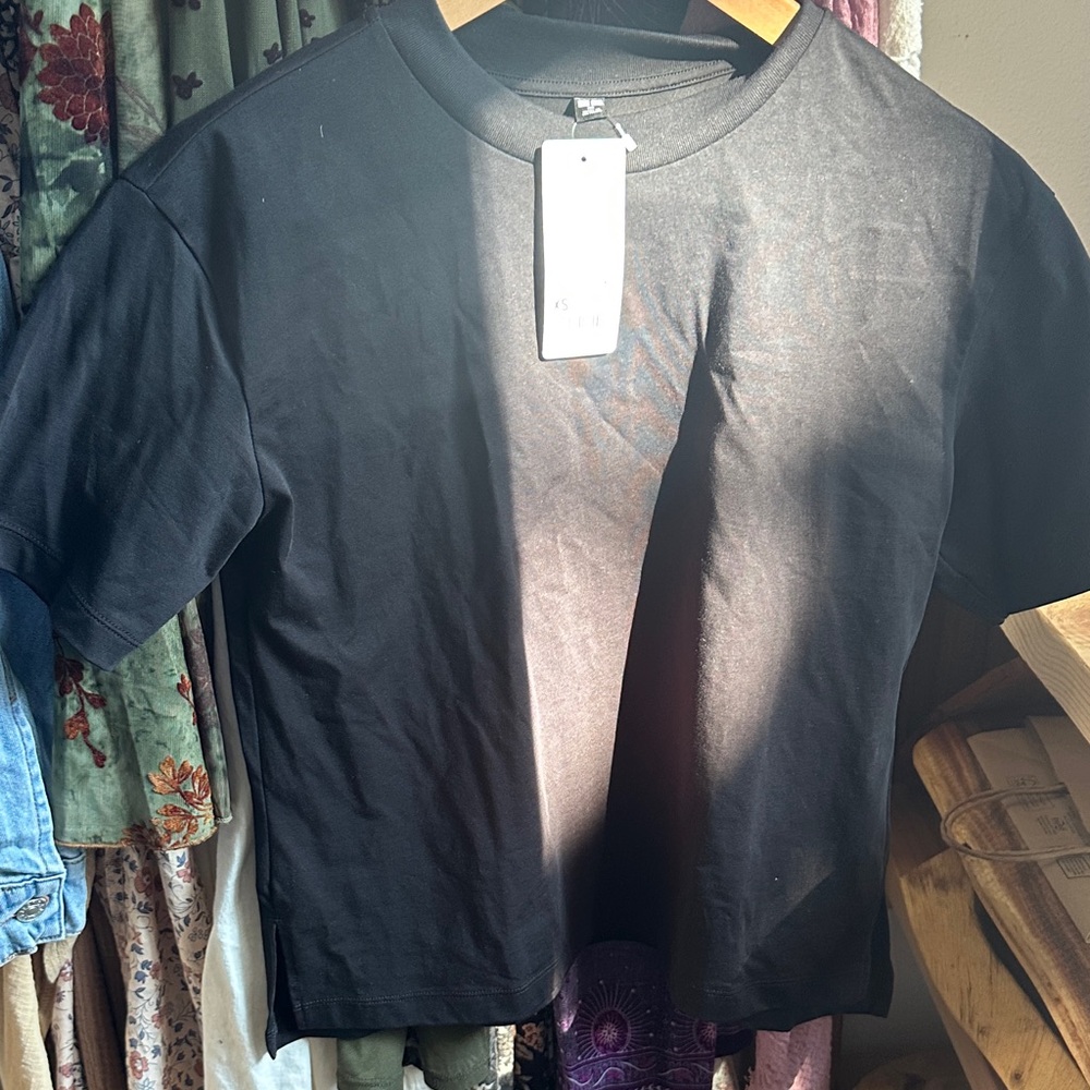 Uniqlo Airism Black T-Shirt